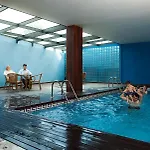 Flamingo 4*