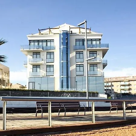 Flamingo 4*