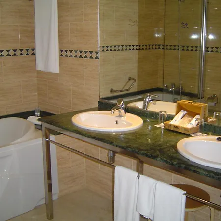 Flamingo 4* Амполья