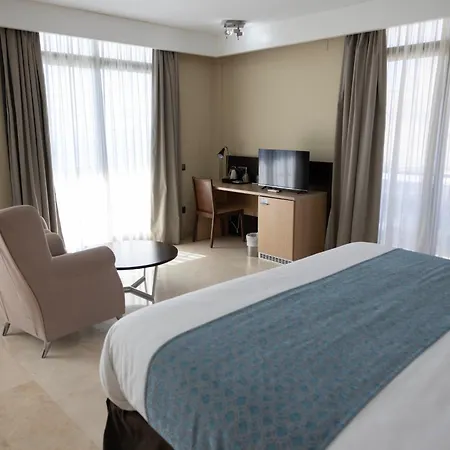 Flamingo Ξενοδοχείο 4*