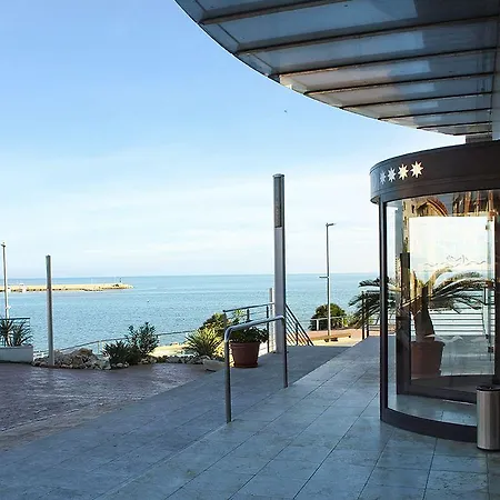 Flamingo Ξενοδοχείο 4*