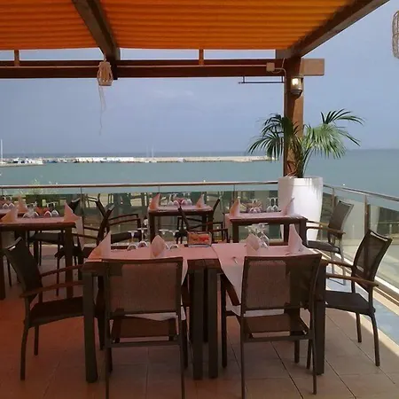 Ξενοδοχείο Flamingo 4*