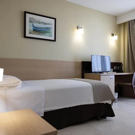 Flamingo 4*